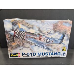 New Revell P-51D Mustang Airplane 1:48 scale Model Kit, New Sealed 85-5241